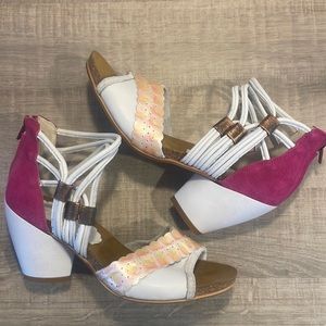 NWT size 36 made in Portugal DKODE fushia/white